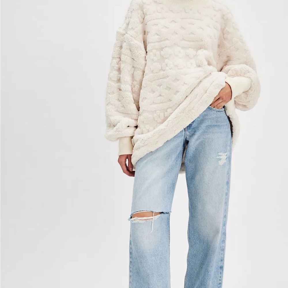 Cable knit sweatshirt Size Small NWT